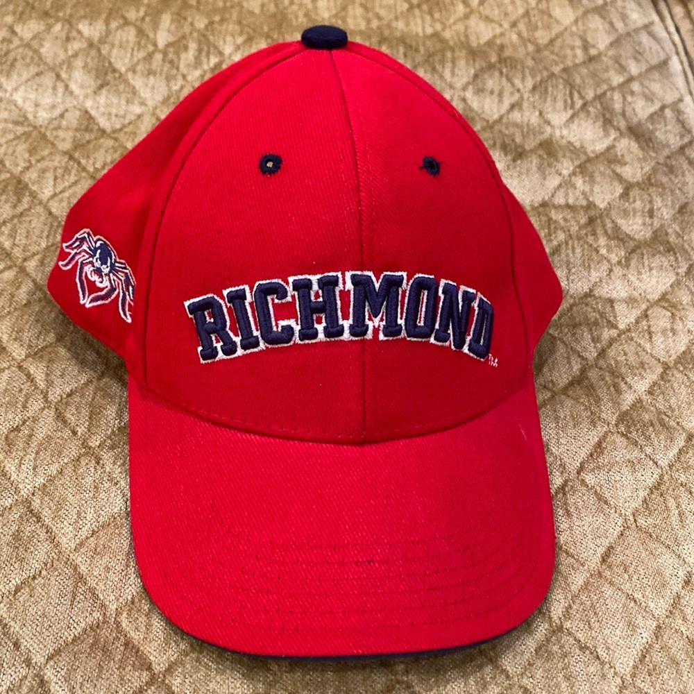Red Richmond Spiders Adjustable Baseball Hat
